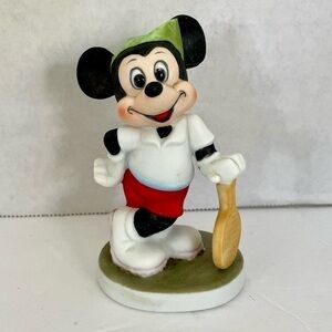 𝅺Walt Disney Productions Mickey Mouse with Tennis Racket Figurine